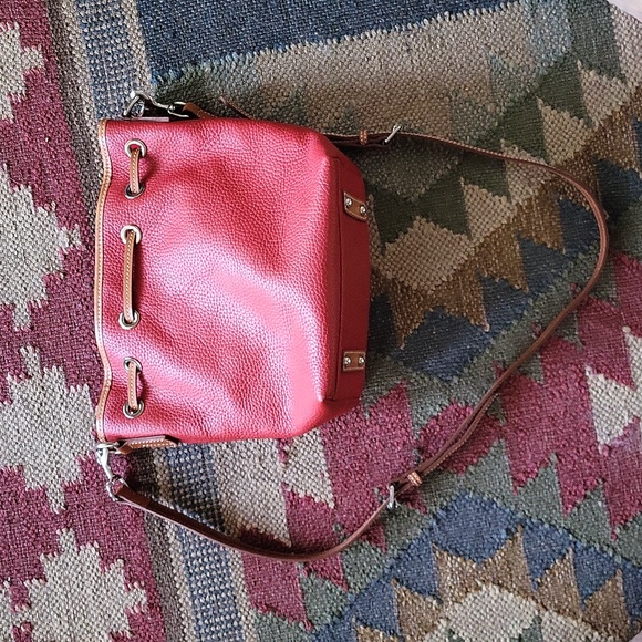 *Host Pick 4/20/25* Dooney & Bourke Kendall Leather Bucket/Crossbody Bag - Red - Picture 2 of 9